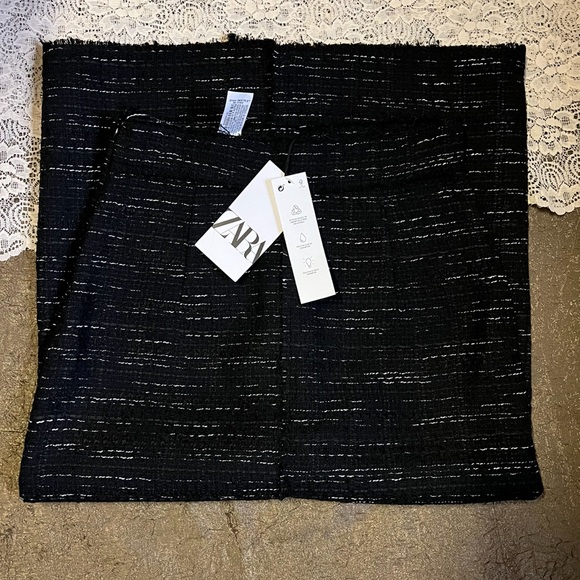 Zara Button Pencil Skirt - Picture 6 of 12